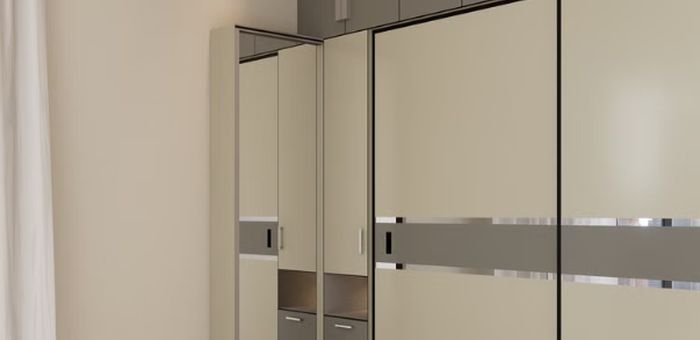 Guarda-roupa casal com portas de correr e espelho