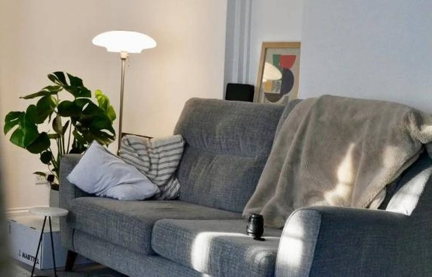 Luminária de piso: como escolher e onde posicionar na sala